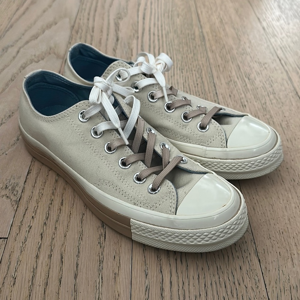 Converse Chuck Taylor Sneakers, Women’s Size 6.5 / Men’s Size 4.5
